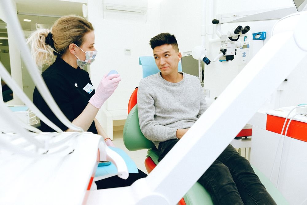 Implantes Dentários e Próteses Estéticas